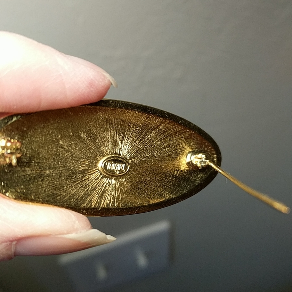 TRIFARI BROOCH - Picture 3 of 5